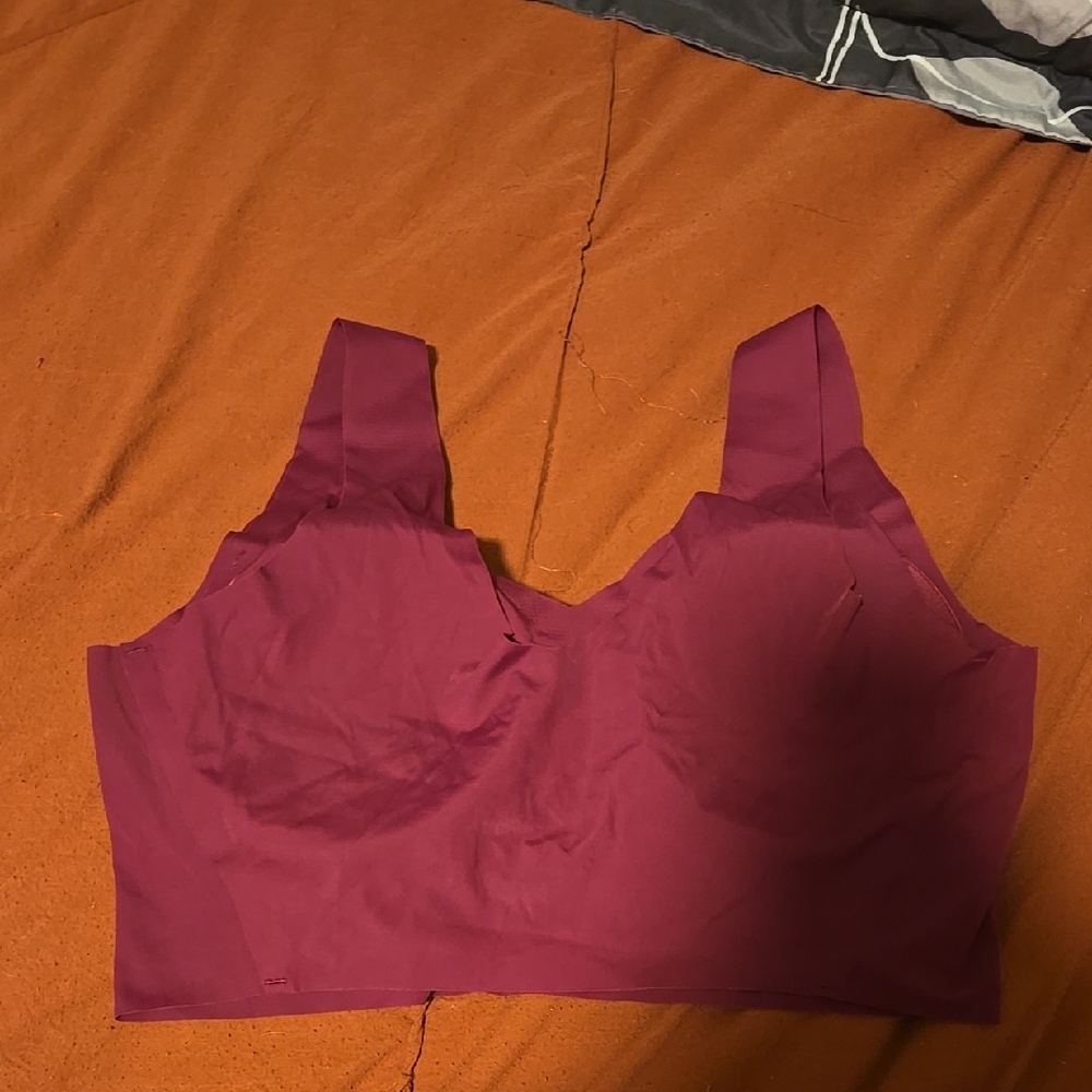 Hanes Magenta Seamless Bralette - Picture 3 of 3